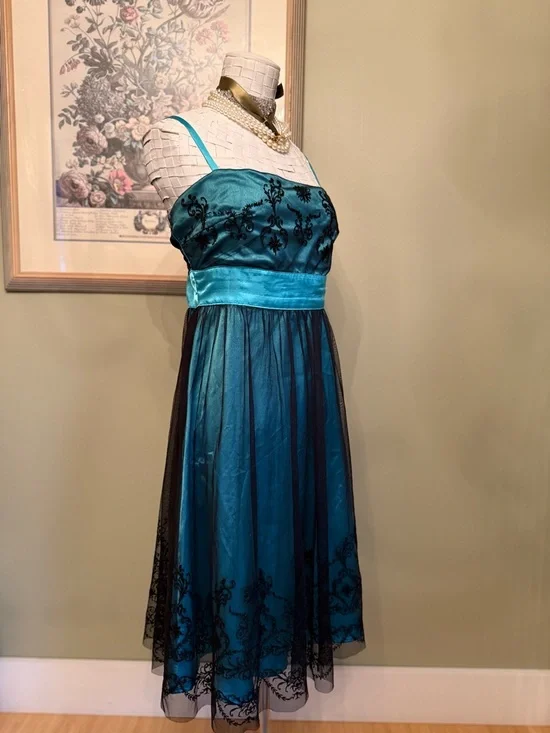 VTG Le Château Y2K Whimsigoth Teal & Black Mesh Embroidered Midi Dress M - Picture 4 of 15